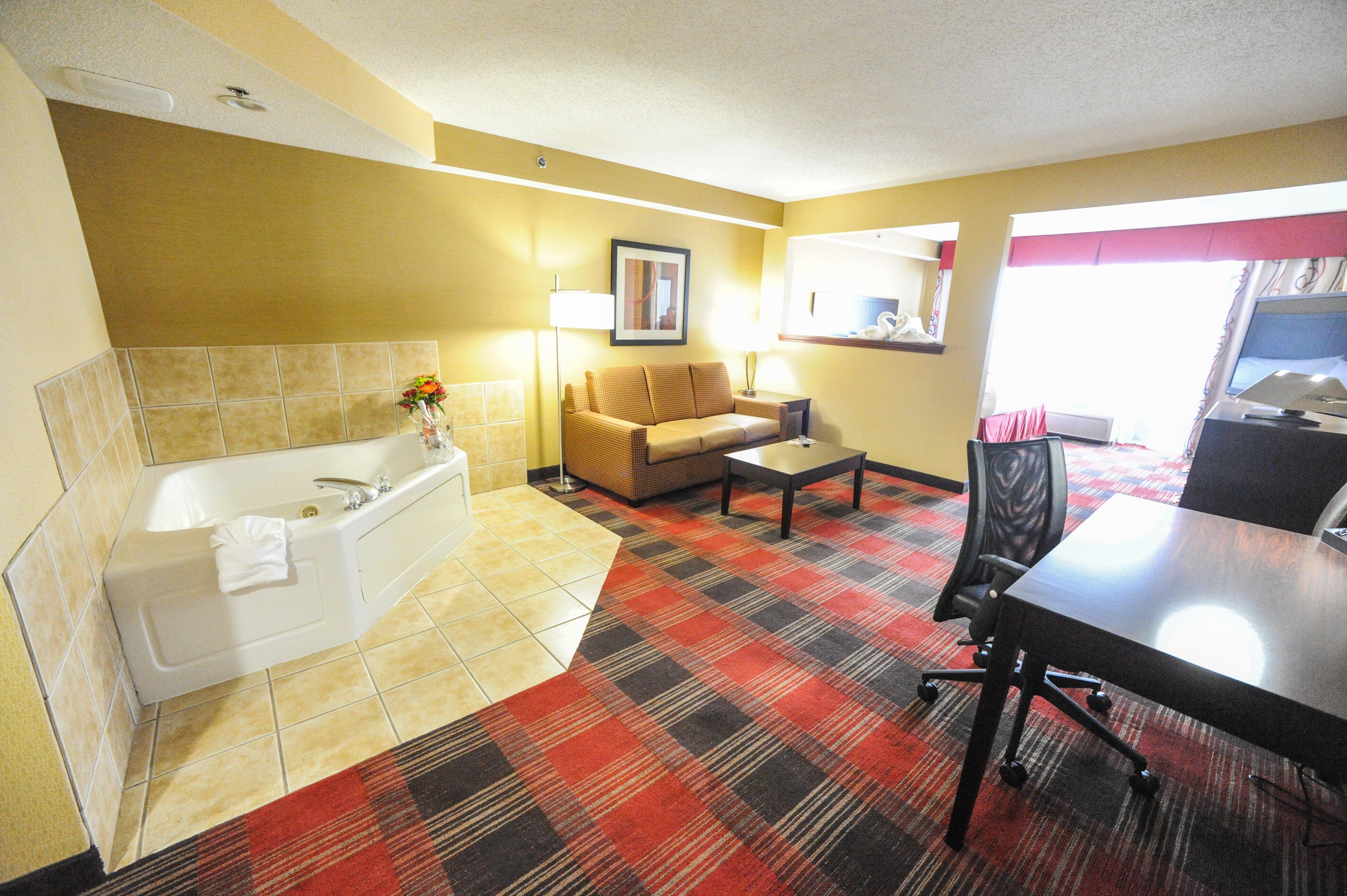 Holiday Inn Express Hotel & Suites Bowling Green By Ihg Dış mekan fotoğraf