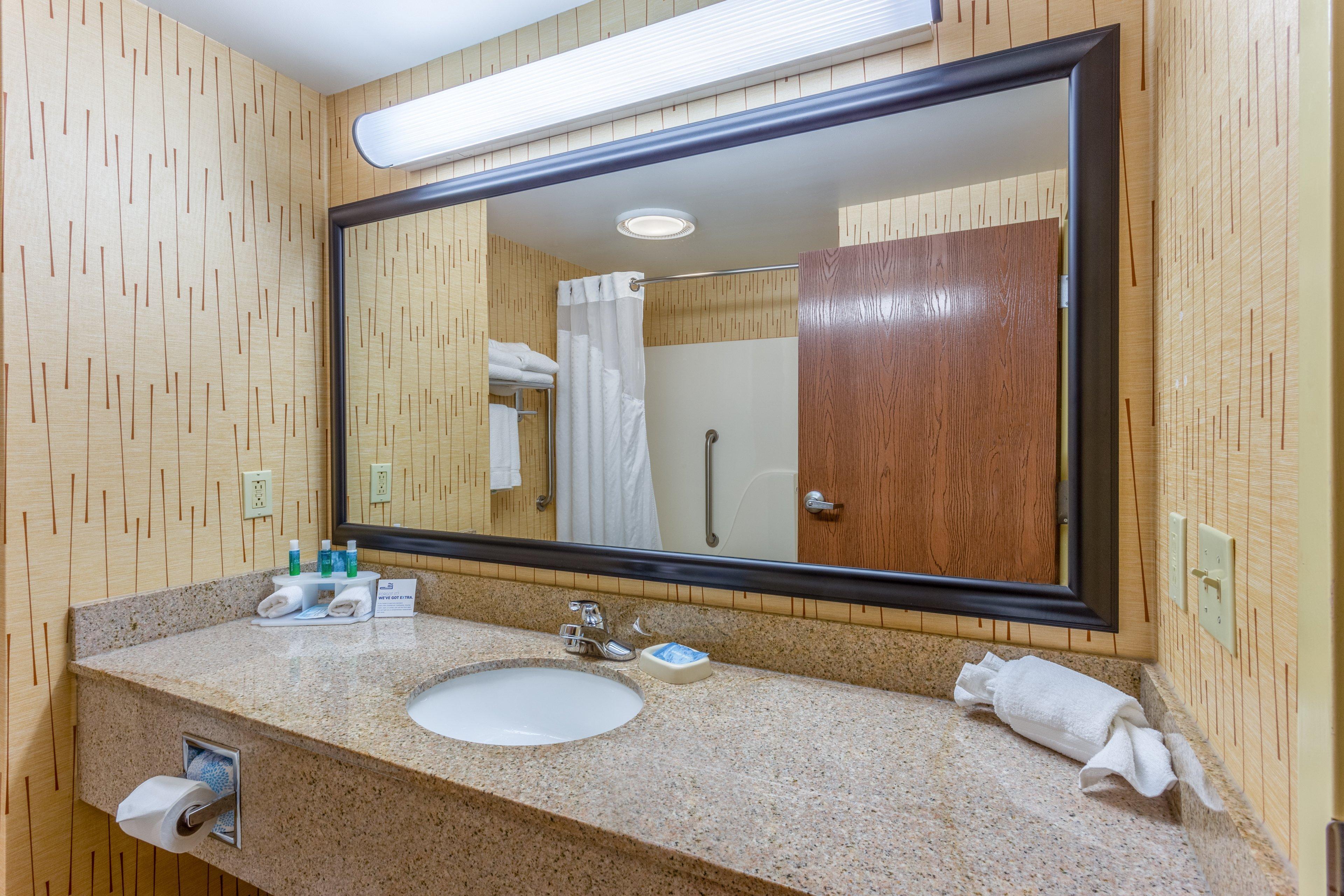 Holiday Inn Express Hotel & Suites Bowling Green By Ihg Dış mekan fotoğraf
