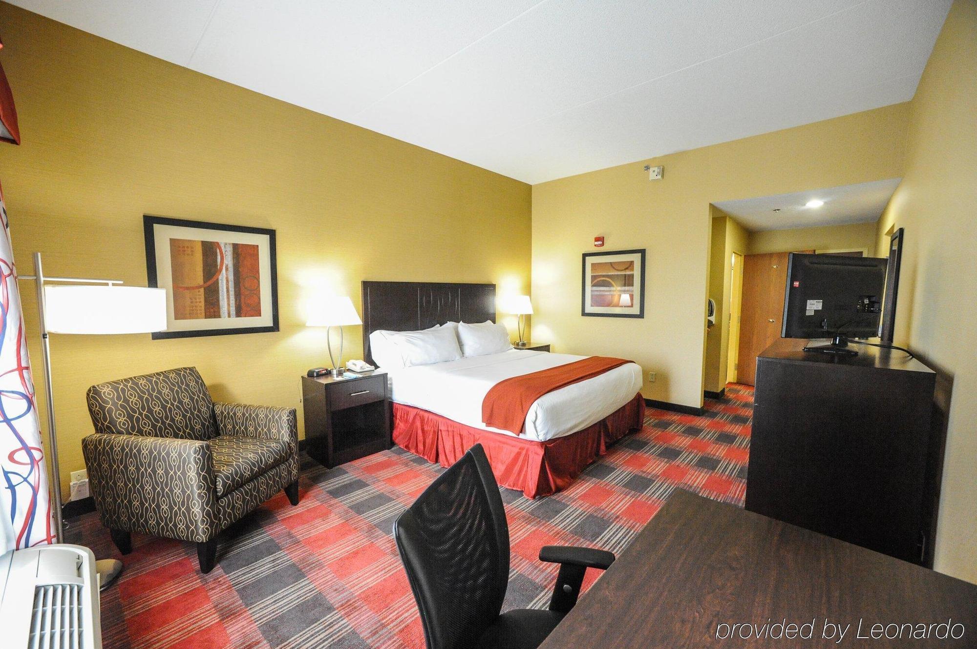 Holiday Inn Express Hotel & Suites Bowling Green By Ihg Dış mekan fotoğraf