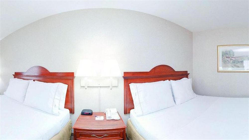 Holiday Inn Express Hotel & Suites Bowling Green By Ihg Dış mekan fotoğraf