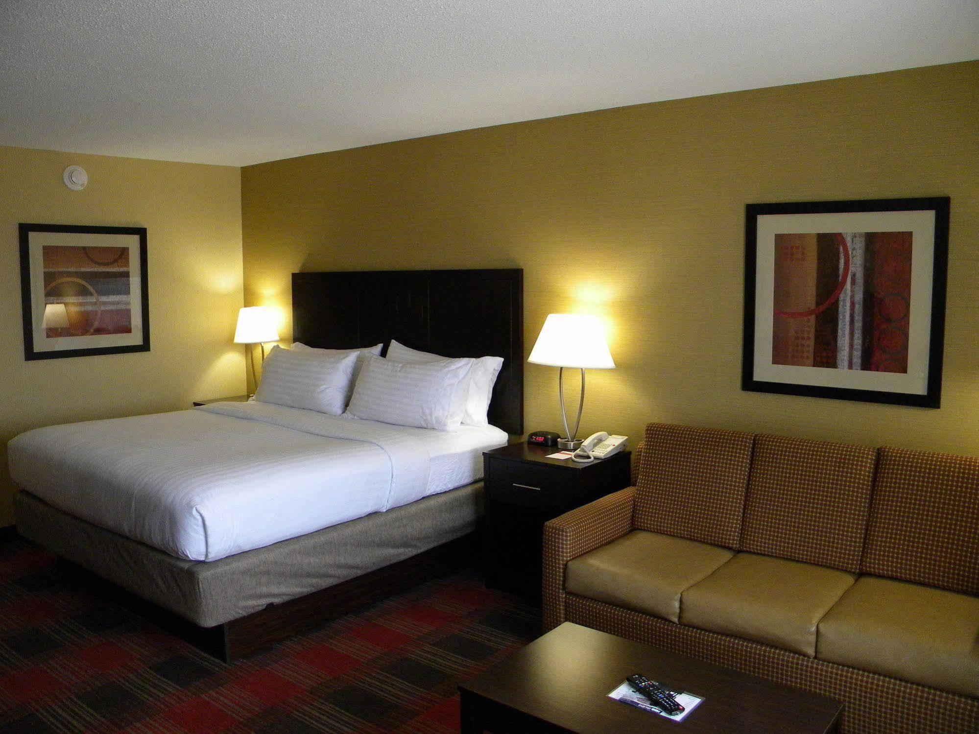 Holiday Inn Express Hotel & Suites Bowling Green By Ihg Dış mekan fotoğraf