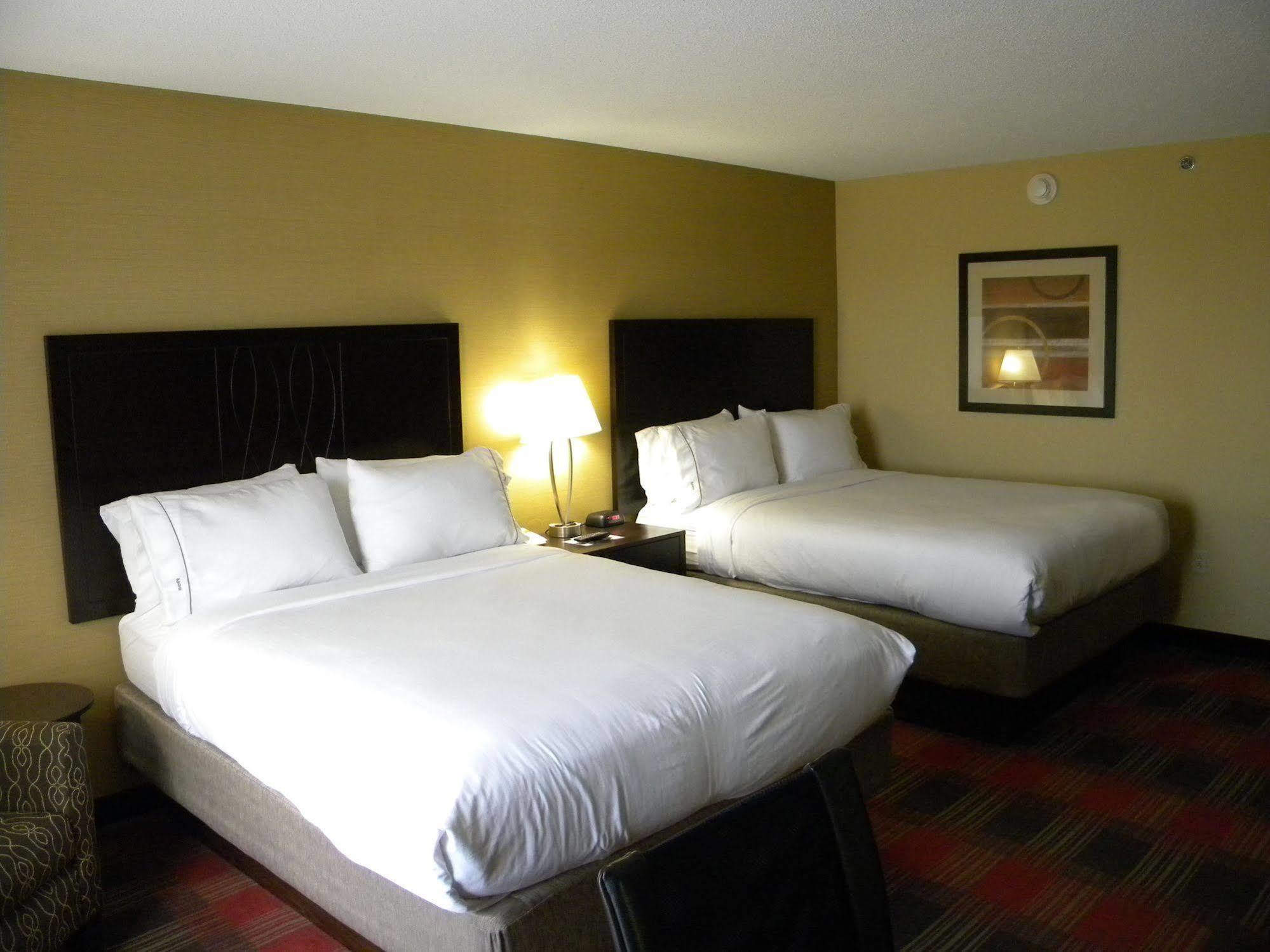 Holiday Inn Express Hotel & Suites Bowling Green By Ihg Dış mekan fotoğraf