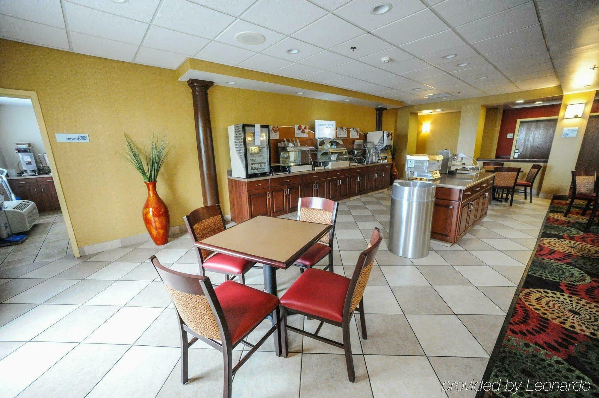 Holiday Inn Express Hotel & Suites Bowling Green By Ihg Dış mekan fotoğraf